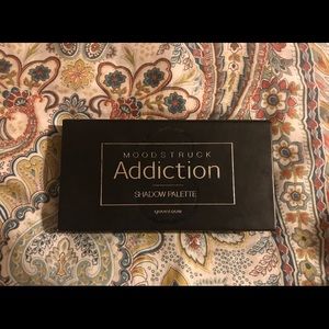 Younique Moodstruck Addiction Shadow Palette #3